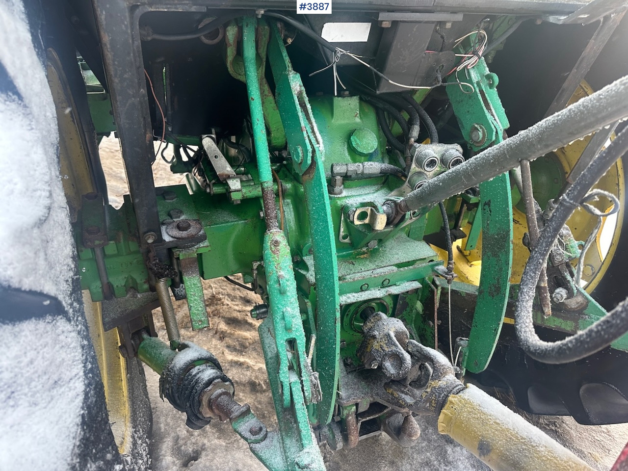 Τρακτέρ 1987 John Deere Power Synchron 2450 4x4 w/ Quicke 4300 front loader, snow blower and gravel bucket. WATCH VIDEO.: φωτογραφία 25