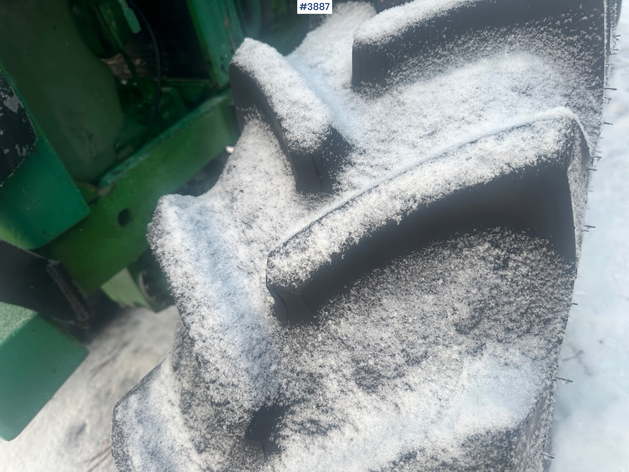 Τρακτέρ 1987 John Deere Power Synchron 2450 4x4 w/ Quicke 4300 front loader, snow blower and gravel bucket. WATCH VIDEO.: φωτογραφία 7
