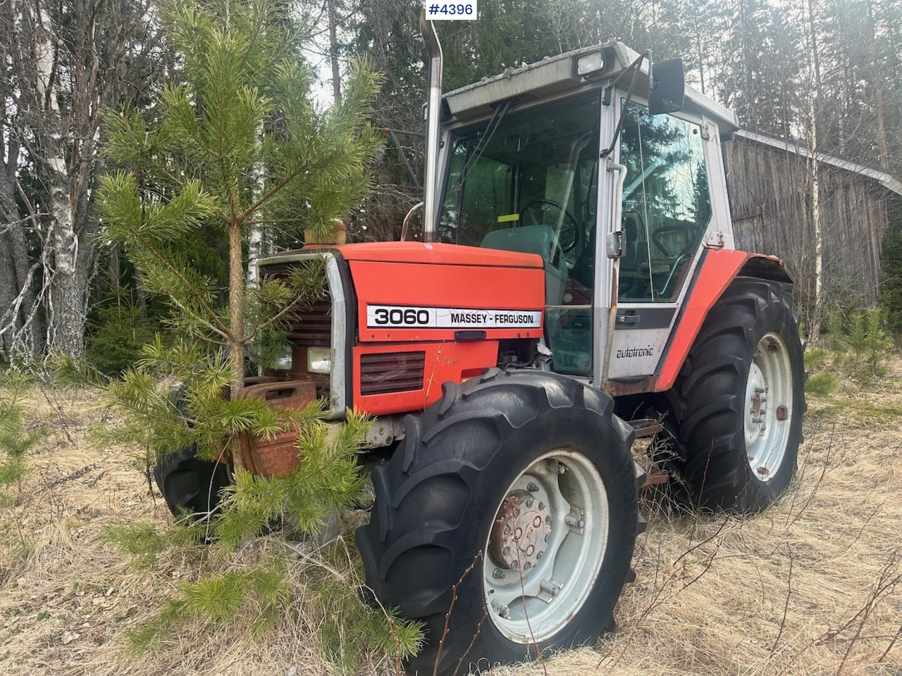 1991 Massey-Ferguson 3060 4x4 tractor. Rep. object - Τρακτέρ: φωτογραφία 1 1991 Massey-Ferguson 3060 4x4 tractor. Rep. object - Τρακτέρ: φωτογραφία 1