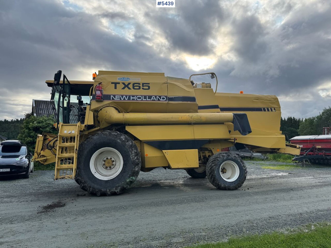 1995 New Holland TX65 m/ 20 fot skjærebord og henger - Θεριζοαλωνιστική μηχανή: φωτογραφία 3 1995 New Holland TX65 m/ 20 fot skjærebord og henger - Θεριζοαλωνιστική μηχανή: φωτογραφία 3