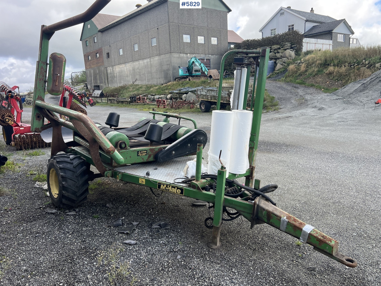 1996 Mchale 991B round bale wrapper - Σανού και κτηνοτροφικά μηχανήματα: φωτογραφία 1 1996 Mchale 991B round bale wrapper - Σανού και κτηνοτροφικά μηχανήματα: φωτογραφία 1