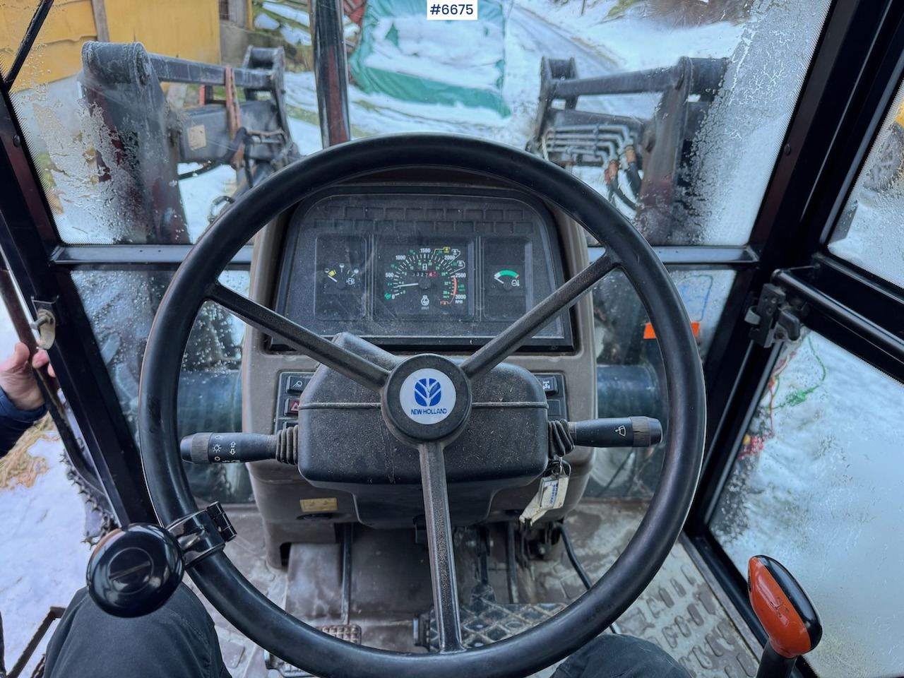 Τρακτέρ 1997 New Holland L 85 w/ front loader.: φωτογραφία 17