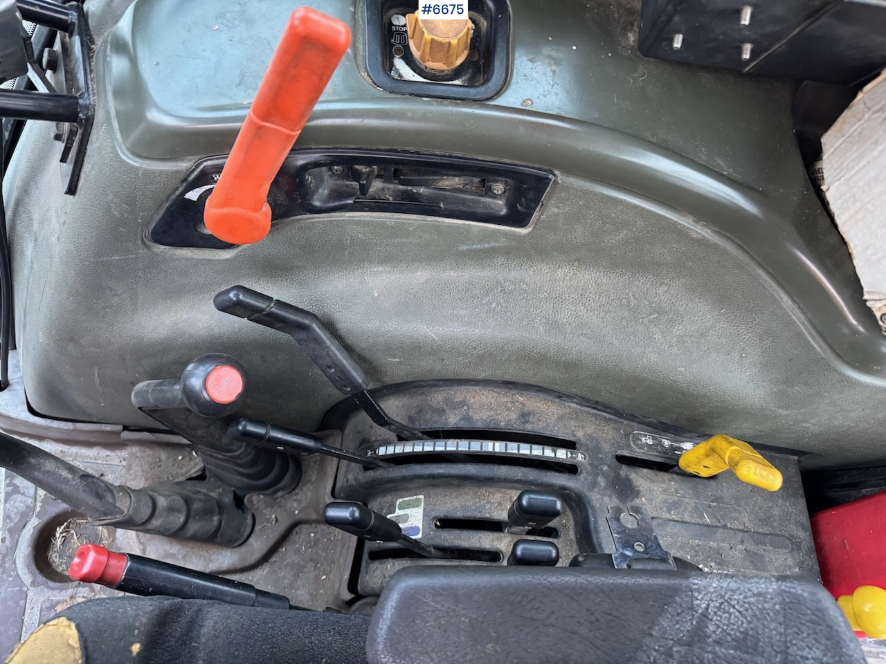 Τρακτέρ 1997 New Holland L 85 w/ front loader.: φωτογραφία 20