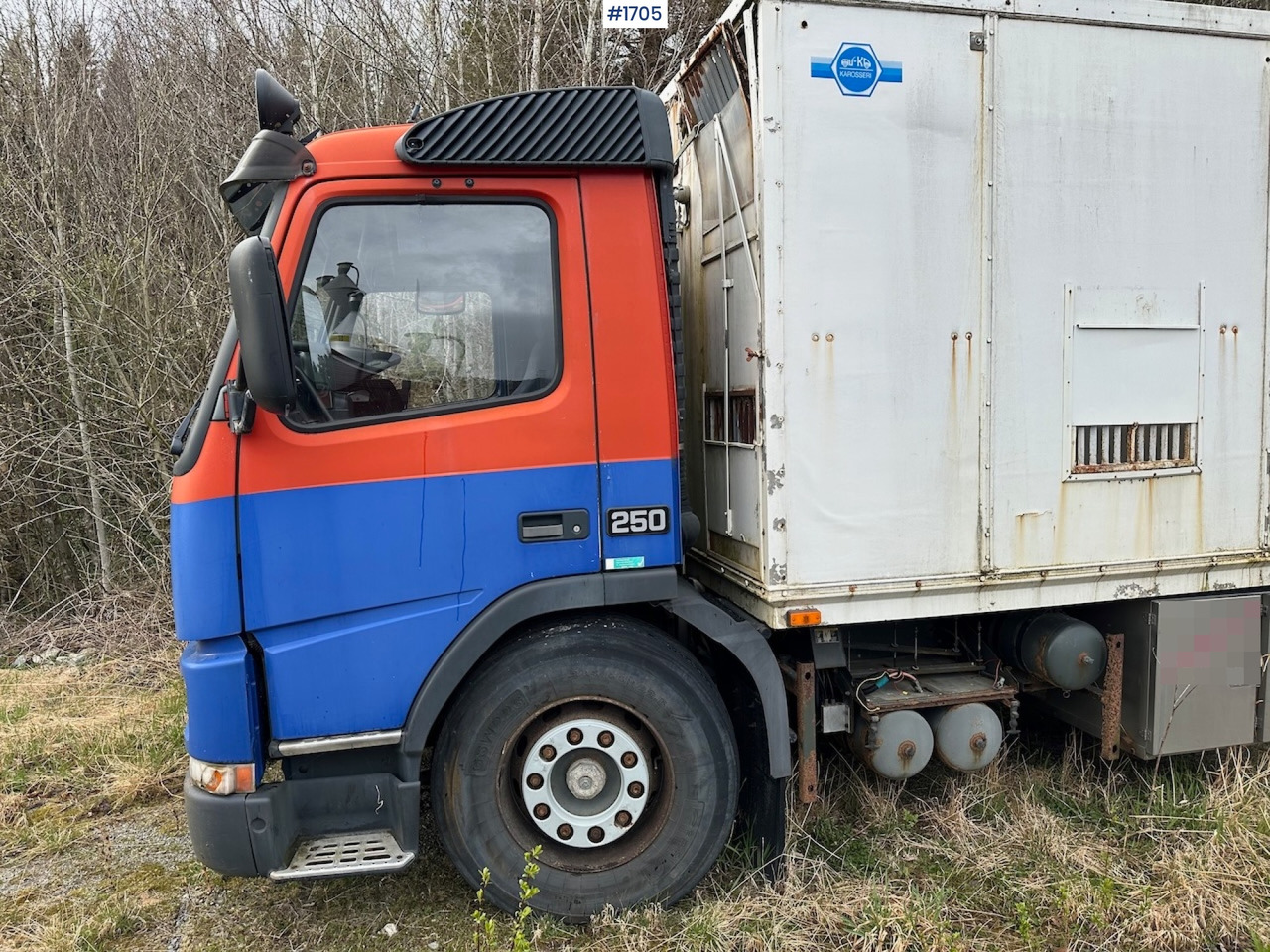 2000 Volvo 250 4x2 reparasjonsobjekt - Φορτηγό κόφα: φωτογραφία 4 2000 Volvo 250 4x2 reparasjonsobjekt - Φορτηγό κόφα: φωτογραφία 4