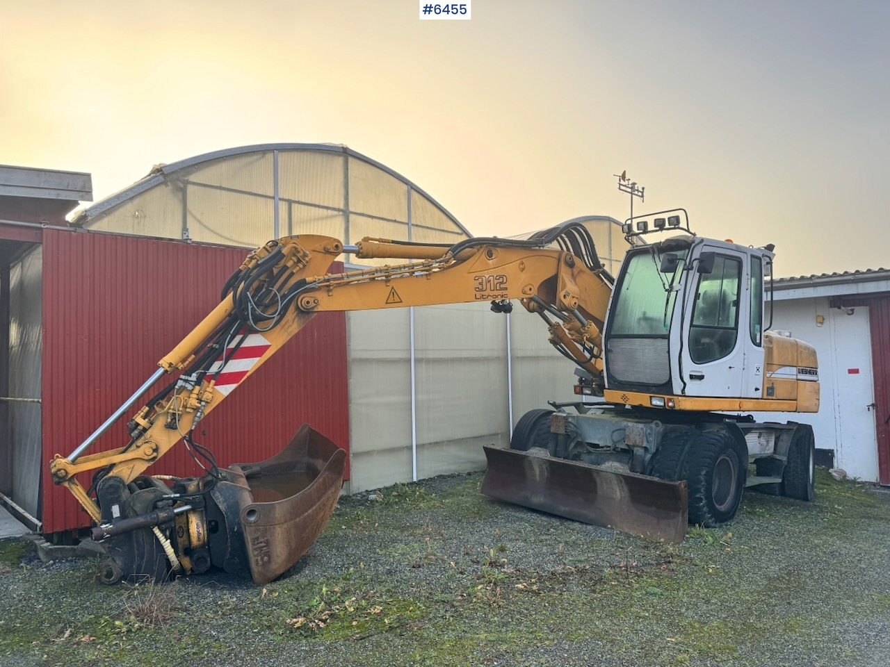 2003 Liebherr 312 Wheeled excavator w/ Rototilt and 2 buckets. - Εκσκαφέας: φωτογραφία 2 2003 Liebherr 312 Wheeled excavator w/ Rototilt and 2 buckets. - Εκσκαφέας: φωτογραφία 2