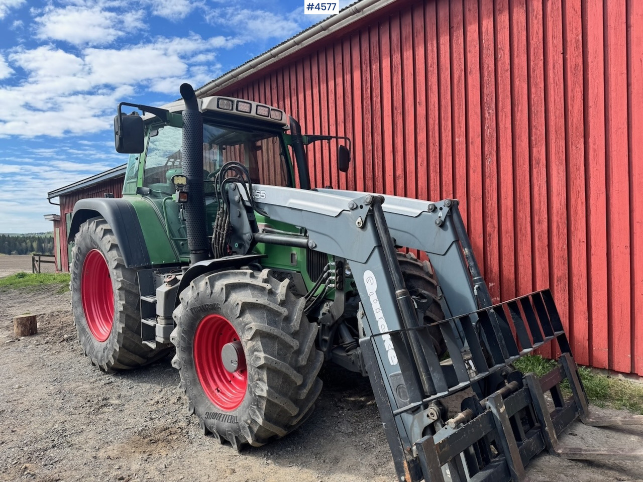2009 Fendt 415 Vario 4x4 w/ Front hydraulics and Front loader. - Τρακτέρ: φωτογραφία 1 2009 Fendt 415 Vario 4x4 w/ Front hydraulics and Front loader. - Τρακτέρ: φωτογραφία 1