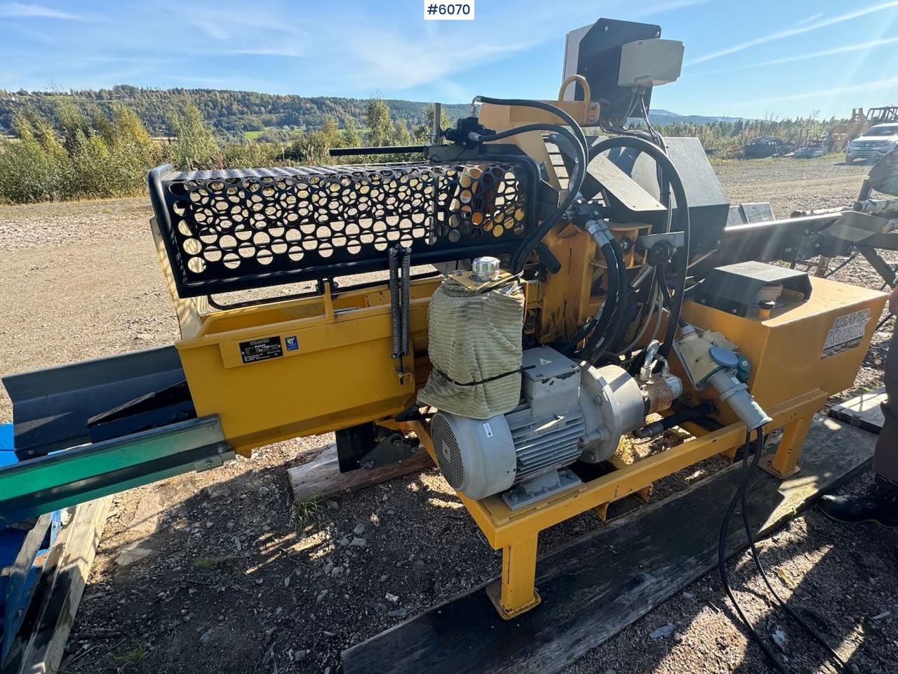 2010 Kisaved Kubik firewood processor with log table and conveyor belt. - Δασικά μηχανήματα: φωτογραφία 4 2010 Kisaved Kubik firewood processor with log table and conveyor belt. - Δασικά μηχανήματα: φωτογραφία 4