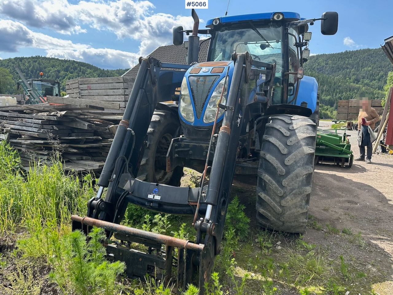 2011 New Holland T6080 w/ trima +5.1p - Τρακτέρ: φωτογραφία 2 2011 New Holland T6080 w/ trima +5.1p - Τρακτέρ: φωτογραφία 2