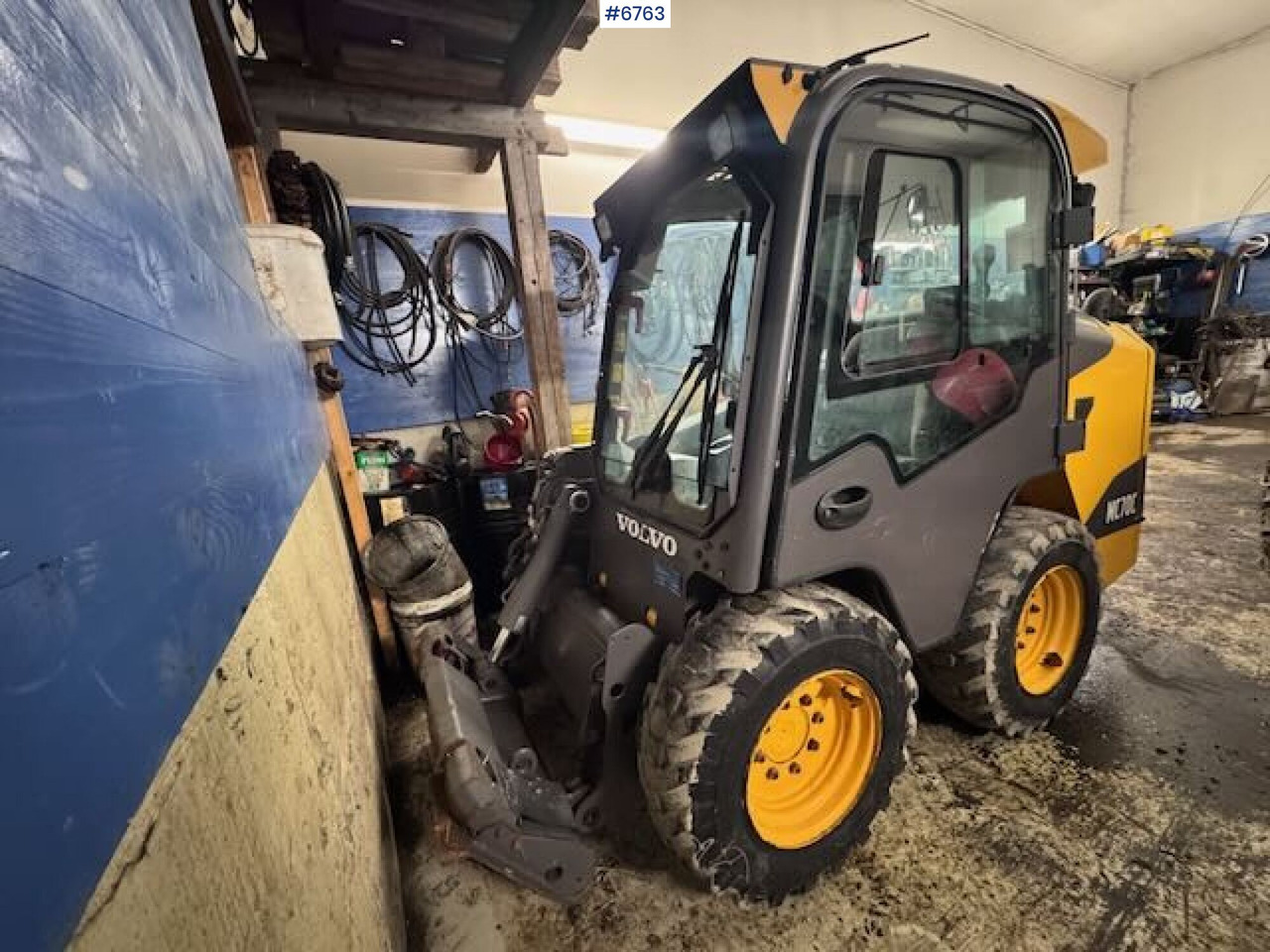 2014 Volvo MC70C T4 compact loader with bucket and pallet forks. Certified. - Σπαστός φορτωτής: φωτογραφία 1 2014 Volvo MC70C T4 compact loader with bucket and pallet forks. Certified. - Σπαστός φορτωτής: φωτογραφία 1