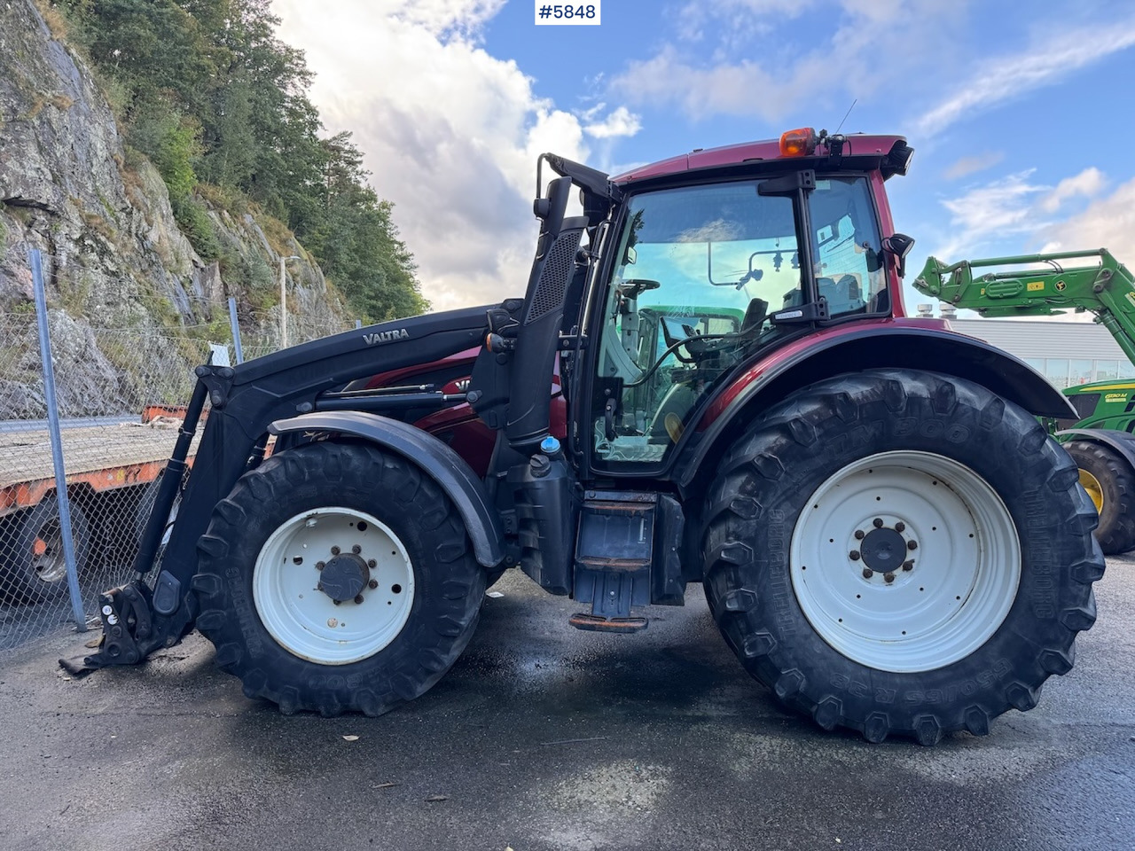 2018 Valtra N174 w/ front loader and plow plate. - Τρακτέρ: φωτογραφία 2 2018 Valtra N174 w/ front loader and plow plate. - Τρακτέρ: φωτογραφία 2