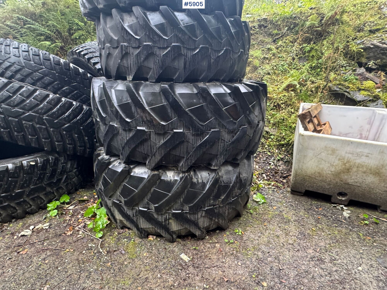 8 pcs Nokian TRI 2 tires. 4 pcs on rims! - Πλήρης τροχός για Κατασκευή μηχανήματα: φωτογραφία 4 8 pcs Nokian TRI 2 tires. 4 pcs on rims! - Πλήρης τροχός για Κατασκευή μηχανήματα: φωτογραφία 4