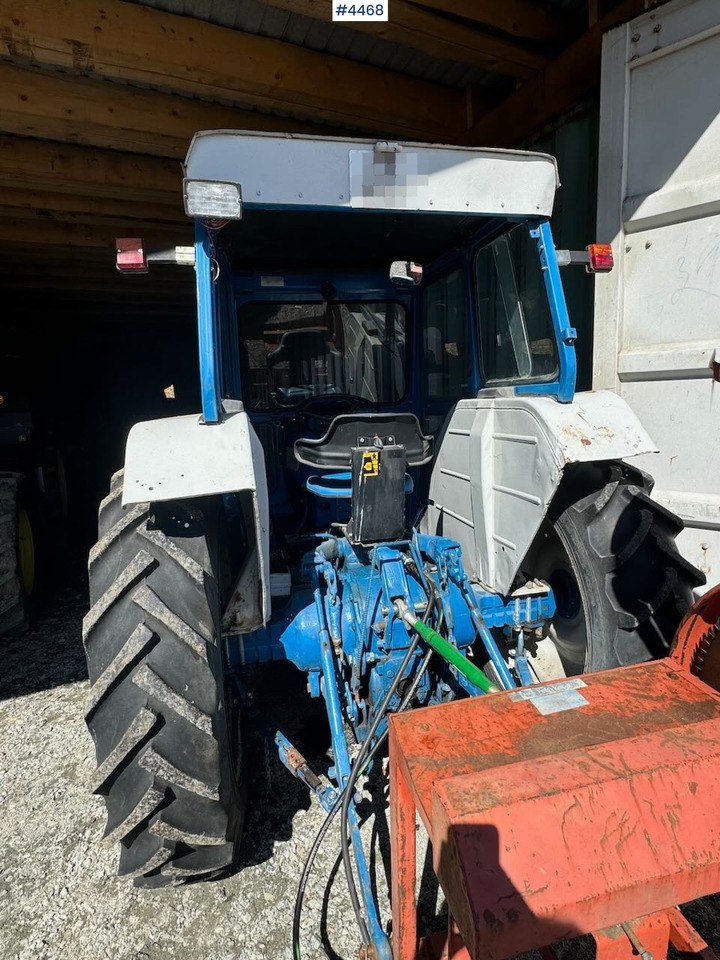 Ford 4000 4x2 - approx. 1970 model - Τρακτέρ: φωτογραφία 5 Ford 4000 4x2 - approx. 1970 model - Τρακτέρ: φωτογραφία 5