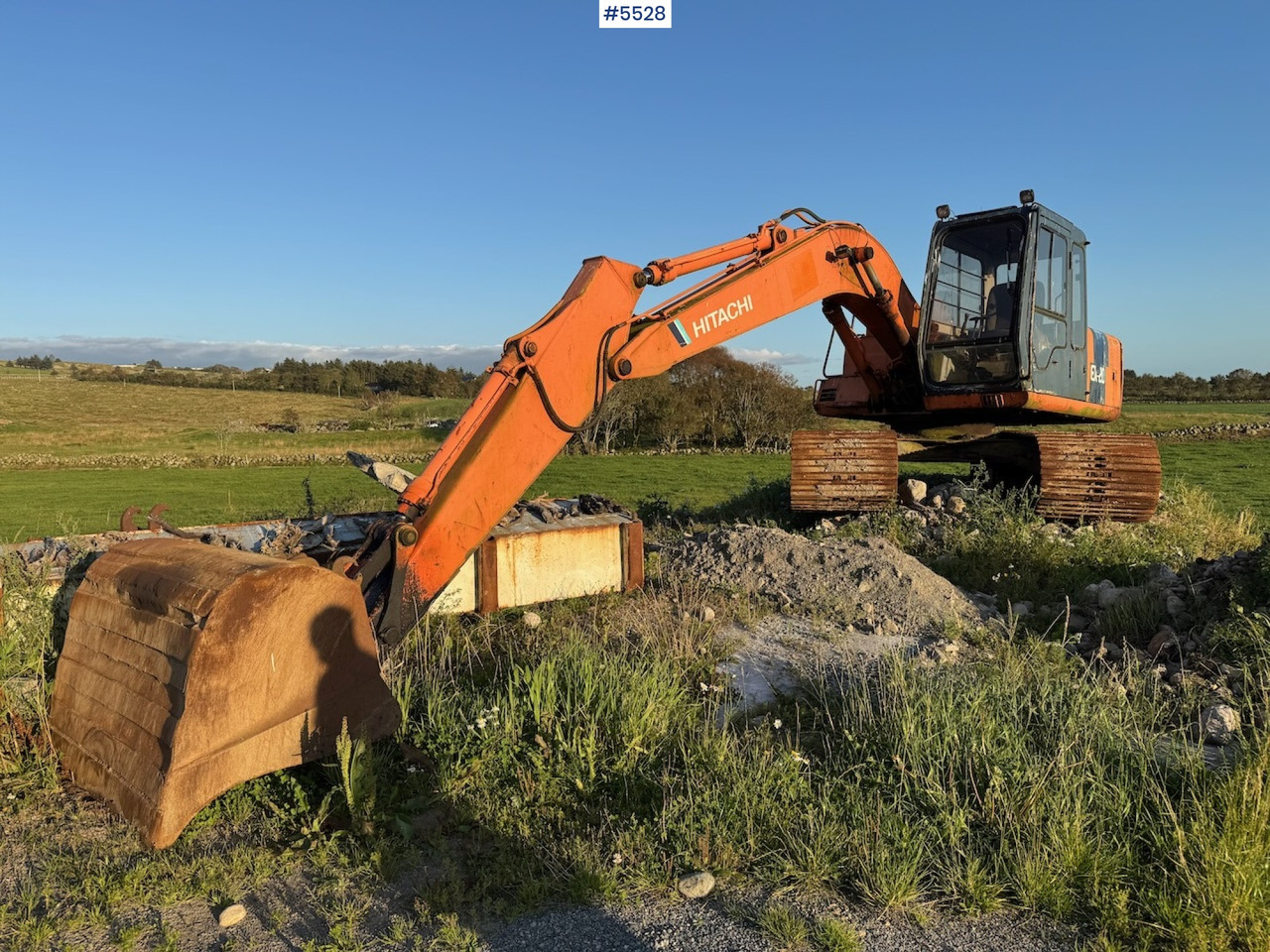 Hitachi EX 120-2. - Εκσκαφέας: φωτογραφία 1 Hitachi EX 120-2. - Εκσκαφέας: φωτογραφία 1