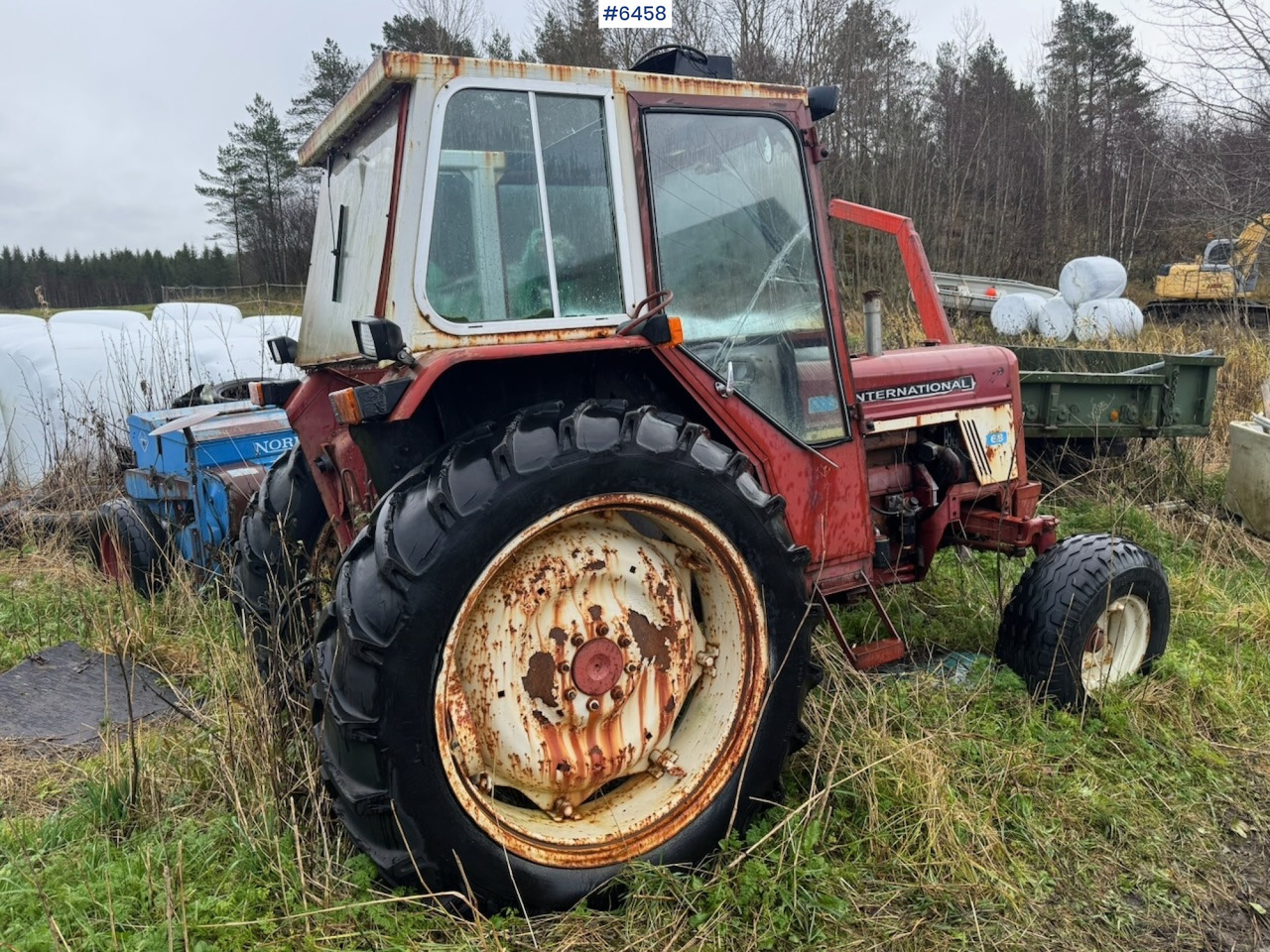 International 574 tractor - Τρακτέρ: φωτογραφία 4 International 574 tractor - Τρακτέρ: φωτογραφία 4