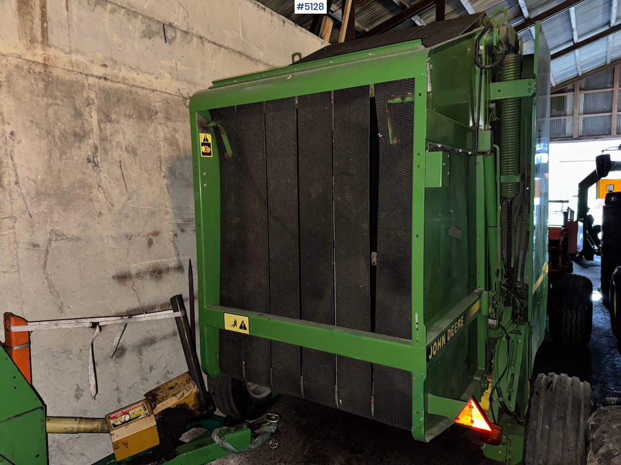 John Deere 550 Round Baler - Σανού και κτηνοτροφικά μηχανήματα: φωτογραφία 1 John Deere 550 Round Baler - Σανού και κτηνοτροφικά μηχανήματα: φωτογραφία 1