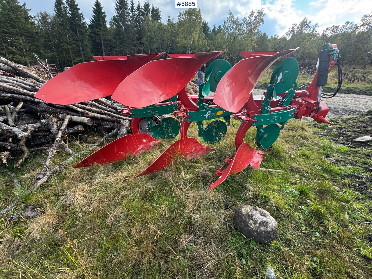 Kverneland 150S reversible plough, 3-furrow, year 2022. Never used – like new! - Μηχανή οργώματος: φωτογραφία 1 Kverneland 150S reversible plough, 3-furrow, year 2022. Never used – like new! - Μηχανή οργώματος: φωτογραφία 1