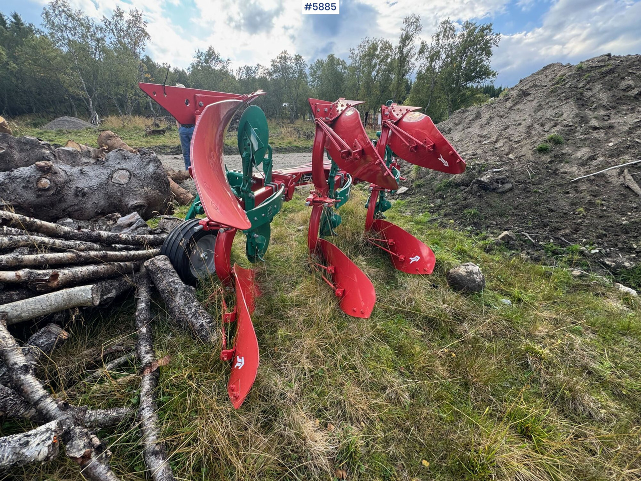 Kverneland 150S reversible plough, 3-furrow, year 2022. Never used – like new! - Μηχανή οργώματος: φωτογραφία 2 Kverneland 150S reversible plough, 3-furrow, year 2022. Never used – like new! - Μηχανή οργώματος: φωτογραφία 2