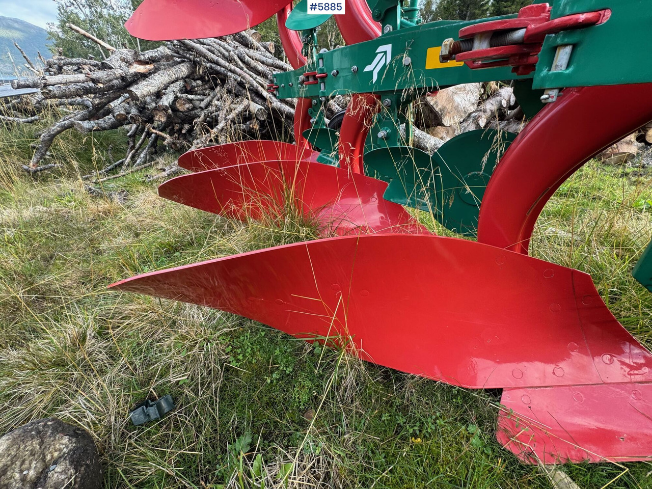 Kverneland 150S reversible plough, 3-furrow, year 2022. Never used – like new! - Μηχανή οργώματος: φωτογραφία 5 Kverneland 150S reversible plough, 3-furrow, year 2022. Never used – like new! - Μηχανή οργώματος: φωτογραφία 5