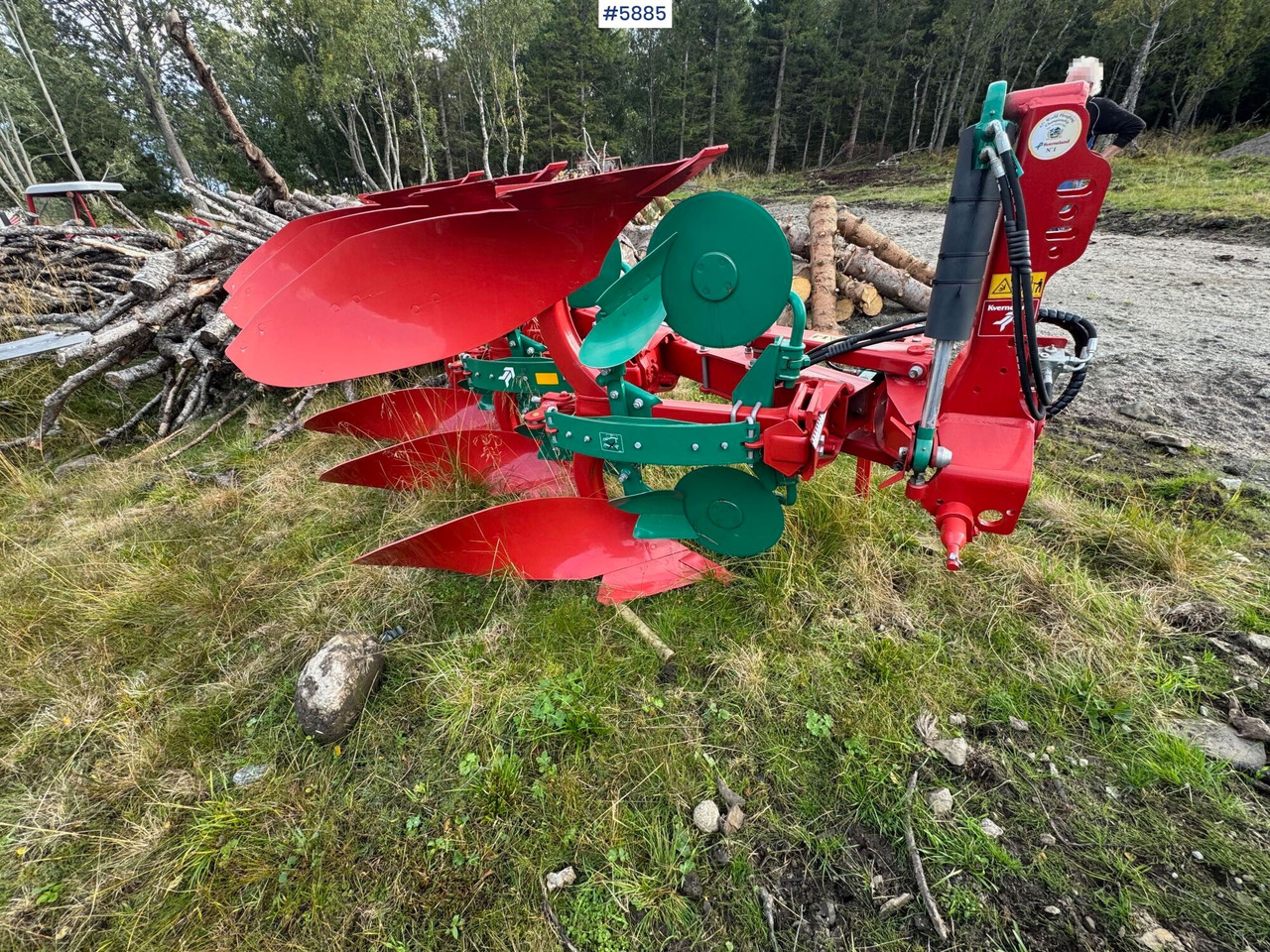 Kverneland 150S reversible plough, 3-furrow, year 2022. Never used – like new! - Μηχανή οργώματος: φωτογραφία 4 Kverneland 150S reversible plough, 3-furrow, year 2022. Never used – like new! - Μηχανή οργώματος: φωτογραφία 4