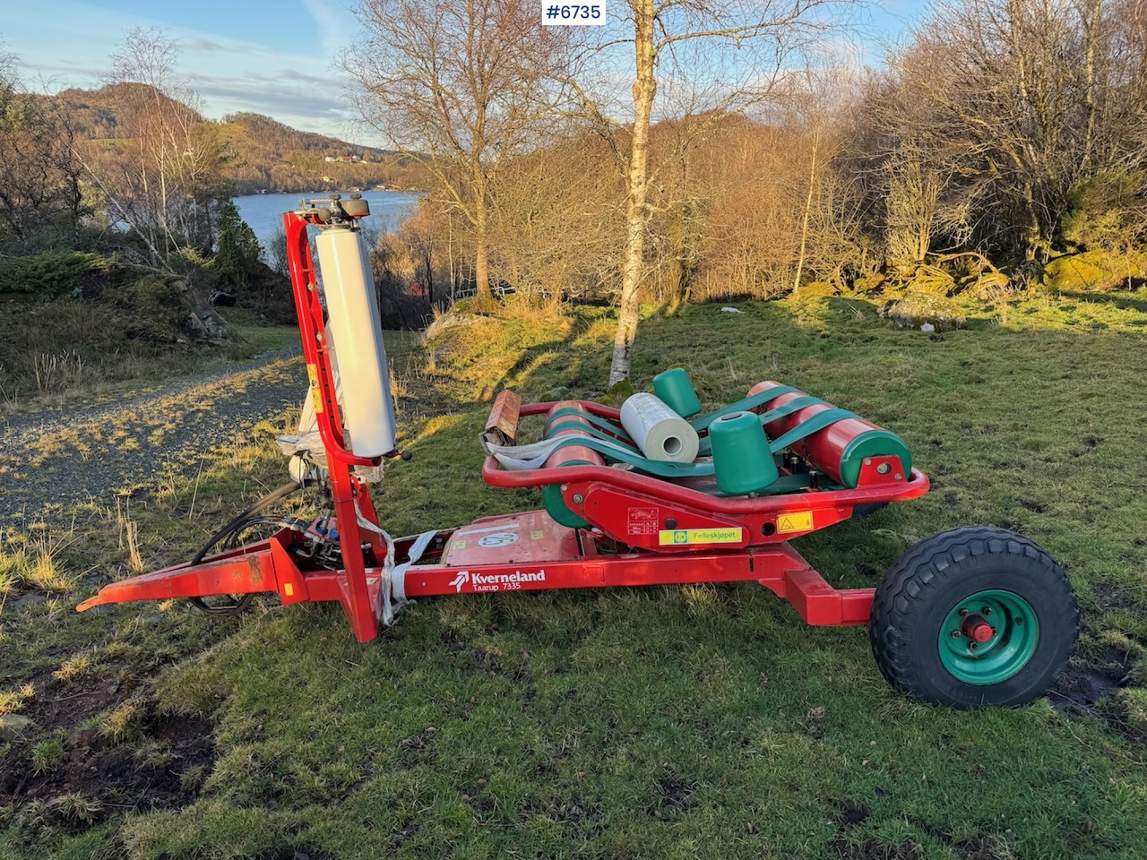 Kverneland Taarup 7335 Round Bale Wrapper - Σανού και κτηνοτροφικά μηχανήματα: φωτογραφία 1 Kverneland Taarup 7335 Round Bale Wrapper - Σανού και κτηνοτροφικά μηχανήματα: φωτογραφία 1