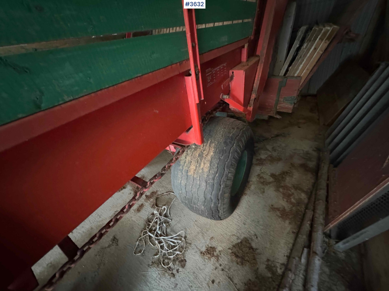 Σανού και κτηνοτροφικά μηχανήματα Kverneland UN7000 unloading trailer: φωτογραφία 10 Σανού και κτηνοτροφικά μηχανήματα Kverneland UN7000 unloading trailer: φωτογραφία 10