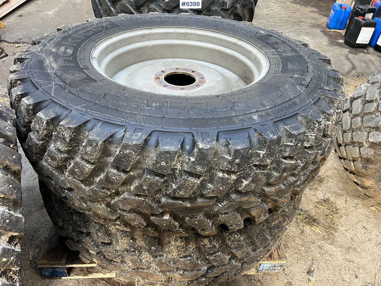 Nokian tri 2 studded tires for tractors - Πλήρης τροχός για Γεωργικά μηχανήματα: φωτογραφία 1 Nokian tri 2 studded tires for tractors - Πλήρης τροχός για Γεωργικά μηχανήματα: φωτογραφία 1