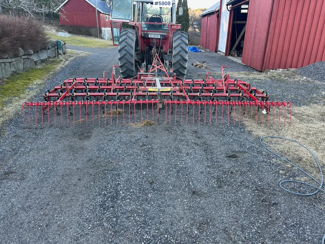 Väderstad Cultivator 4.6 m - Μηχανή οργώματος: φωτογραφία 1 Väderstad Cultivator 4.6 m - Μηχανή οργώματος: φωτογραφία 1