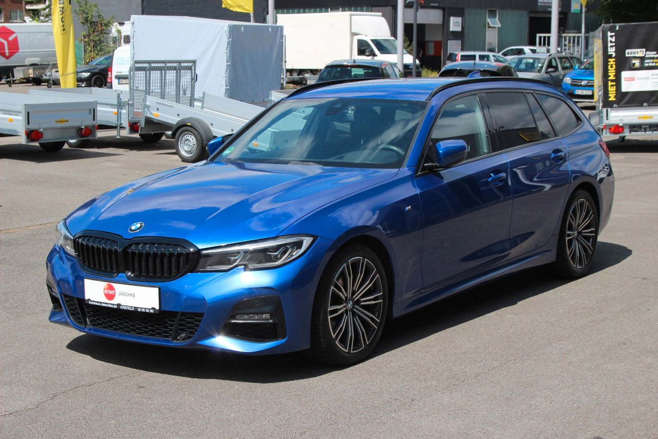 BMW 320 Touring d M Sport Laser Alcantara Harman Kar - Station wagon: φωτογραφία 4 BMW 320 Touring d M Sport Laser Alcantara Harman Kar - Station wagon: φωτογραφία 4