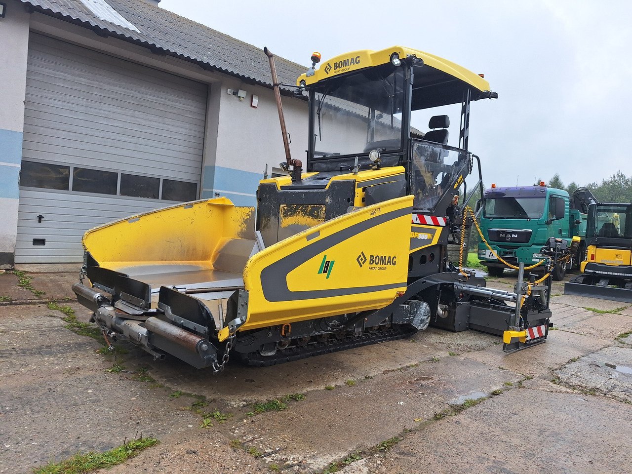 Bomag Bf 300C-3 - Διαστρωτήρας ασφάλτου: φωτογραφία 1 Bomag Bf 300C-3 - Διαστρωτήρας ασφάλτου: φωτογραφία 1