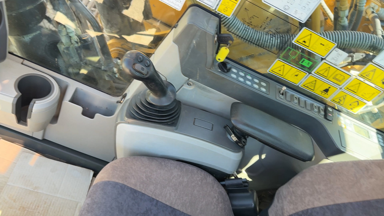 CATERPILLAR 326F - Ερπυστριοφόρος εκσκαφέας: φωτογραφία 4 CATERPILLAR 326F - Ερπυστριοφόρος εκσκαφέας: φωτογραφία 4