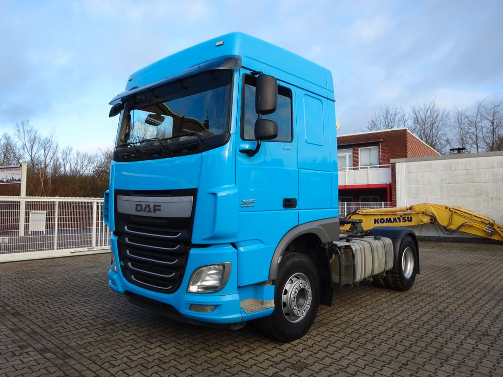 DAF XF 440 + Hydrl. Pumpe 4x2 DAF XF 440 + Kipphydraulik - Τράκτορας: φωτογραφία 2 DAF XF 440 + Hydrl. Pumpe 4x2 DAF XF 440 + Kipphydraulik - Τράκτορας: φωτογραφία 2