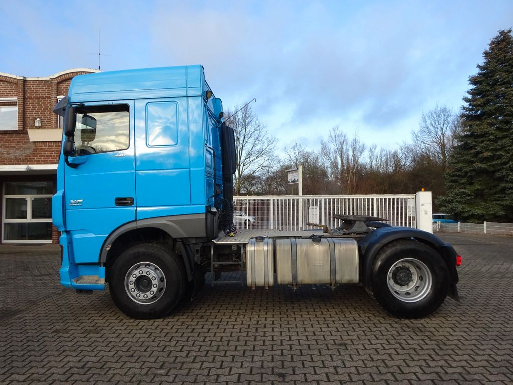 DAF XF 440 + Hydrl. Pumpe 4x2 - Τράκτορας: φωτογραφία 3 DAF XF 440 + Hydrl. Pumpe 4x2 - Τράκτορας: φωτογραφία 3