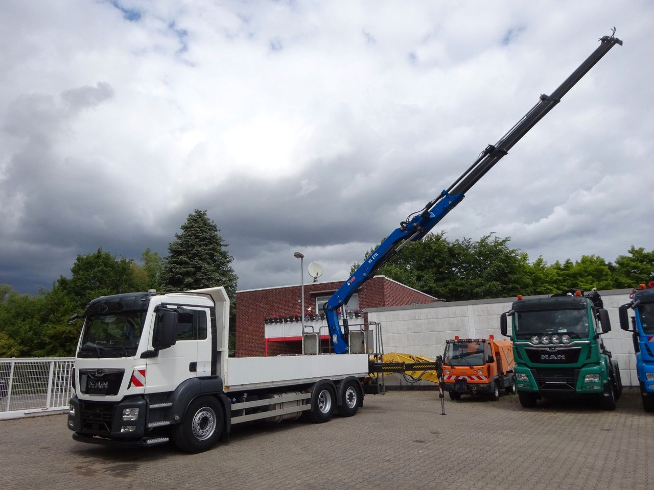 MAN 26.420 TGS Pritsche + HIAB 211 HIPRO Kran - Φορτηγό με γερανό: φωτογραφία 2 MAN 26.420 TGS Pritsche + HIAB 211 HIPRO Kran - Φορτηγό με γερανό: φωτογραφία 2
