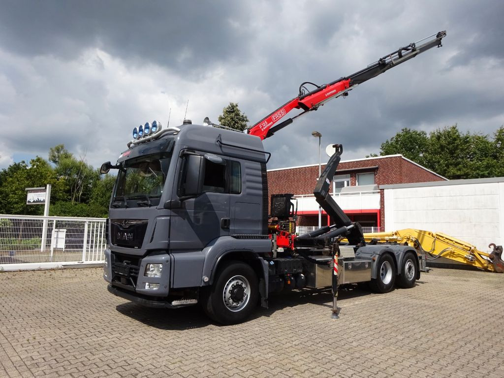 MAN 26.500 Abroller + Fassi F125A Kran 6x2-4 Allrad - Φορτηγό με γερανό, Φορτηγό φόρτωσης γάντζου: φωτογραφία 2 MAN 26.500 Abroller + Fassi F125A Kran 6x2-4 Allrad - Φορτηγό με γερανό, Φορτηγό φόρτωσης γάντζου: φωτογραφία 2