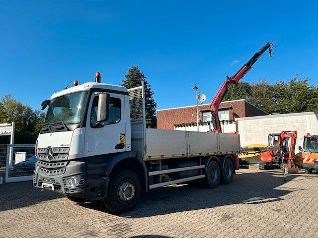 Mercedes-Benz 2636 Pritsche + Fassi F135 Kran 6x4 Blatt-Blatt - Φορτηγό με γερανό: φωτογραφία 2 Mercedes-Benz 2636 Pritsche + Fassi F135 Kran 6x4 Blatt-Blatt - Φορτηγό με γερανό: φωτογραφία 2