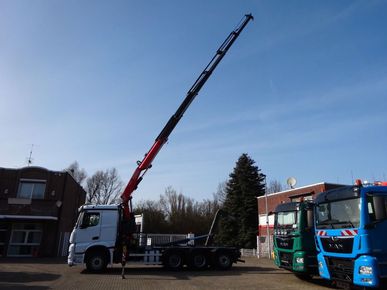 Mercedes-Benz 3248 Fassi Abroller + Fassi F275A 8x4 TRIDEM - Φορτηγό με γερανό: φωτογραφία 3 Mercedes-Benz 3248 Fassi Abroller + Fassi F275A 8x4 TRIDEM - Φορτηγό με γερανό: φωτογραφία 3