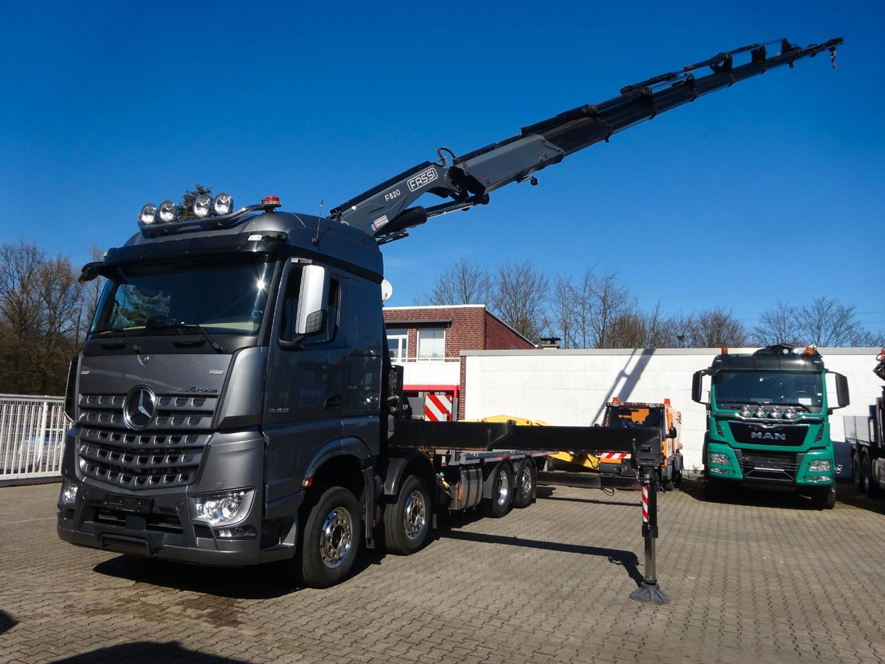Mercedes-Benz 3453 Plattform + Fassi F820 Kran 8x2 Mercedes-Benz 3453 FASSI F820 Kran 8x Hydr. Ausschub - Φορτηγό με γερανό, Φορτηγό με ανοιχτή καρότσα: φωτογραφία 2 Mercedes-Benz 3453 Plattform + Fassi F820 Kran 8x2 Mercedes-Benz 3453 FASSI F820 Kran 8x Hydr. Ausschub - Φορτηγό με γερανό, Φορτηγό με ανοιχτή καρότσα: φωτογραφία 2