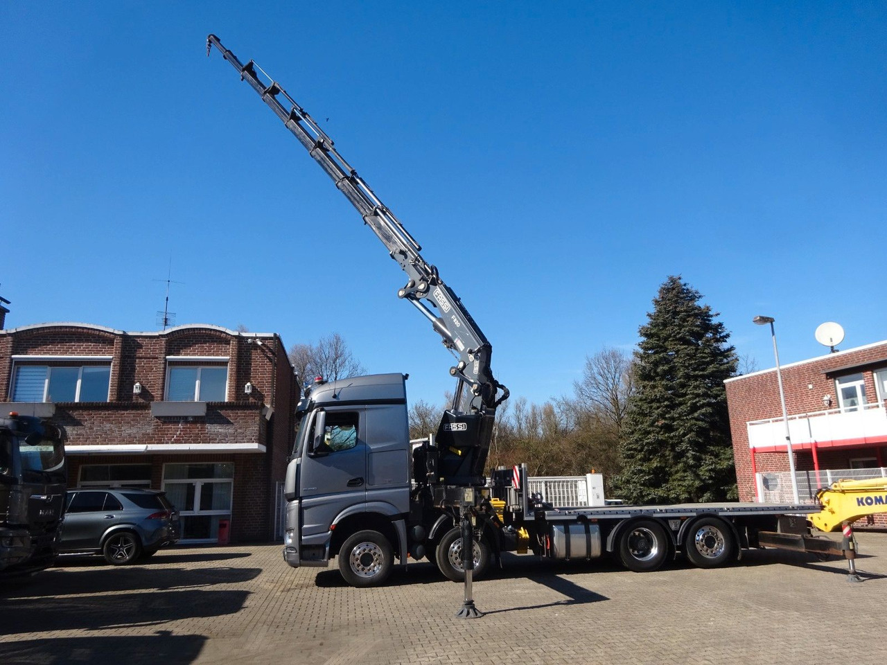 Mercedes-Benz 3453 Plattform + Fassi F820 Kran 8x2 Mercedes-Benz 3453 FASSI F820 Kran 8x Hydr. Ausschub - Φορτηγό με γερανό, Φορτηγό με ανοιχτή καρότσα: φωτογραφία 1 Mercedes-Benz 3453 Plattform + Fassi F820 Kran 8x2 Mercedes-Benz 3453 FASSI F820 Kran 8x Hydr. Ausschub - Φορτηγό με γερανό, Φορτηγό με ανοιχτή καρότσα: φωτογραφία 1
