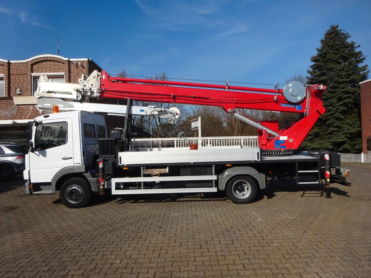 Mercedes-Benz 818 Atego + Böcker AK 32 Meter Dachdeckerkran - Φορτηγό με γερανό: φωτογραφία 3 Mercedes-Benz 818 Atego + Böcker AK 32 Meter Dachdeckerkran - Φορτηγό με γερανό: φωτογραφία 3