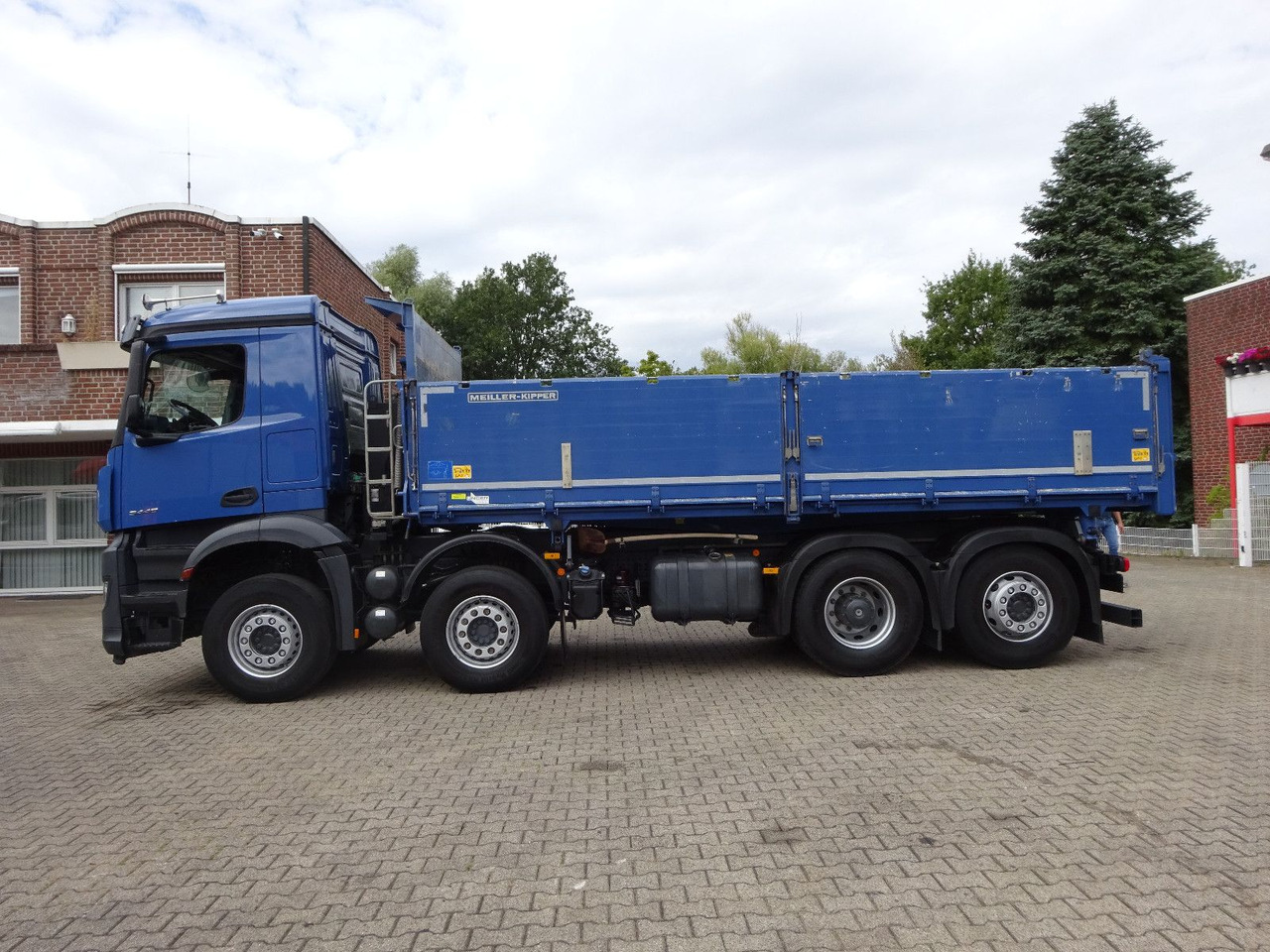 Mercedes-Benz Arocs 3446 MEILER 3 Seitenkipper 8x2 - Φορτηγό ανατρεπόμενο: φωτογραφία 3 Mercedes-Benz Arocs 3446 MEILER 3 Seitenkipper 8x2 - Φορτηγό ανατρεπόμενο: φωτογραφία 3