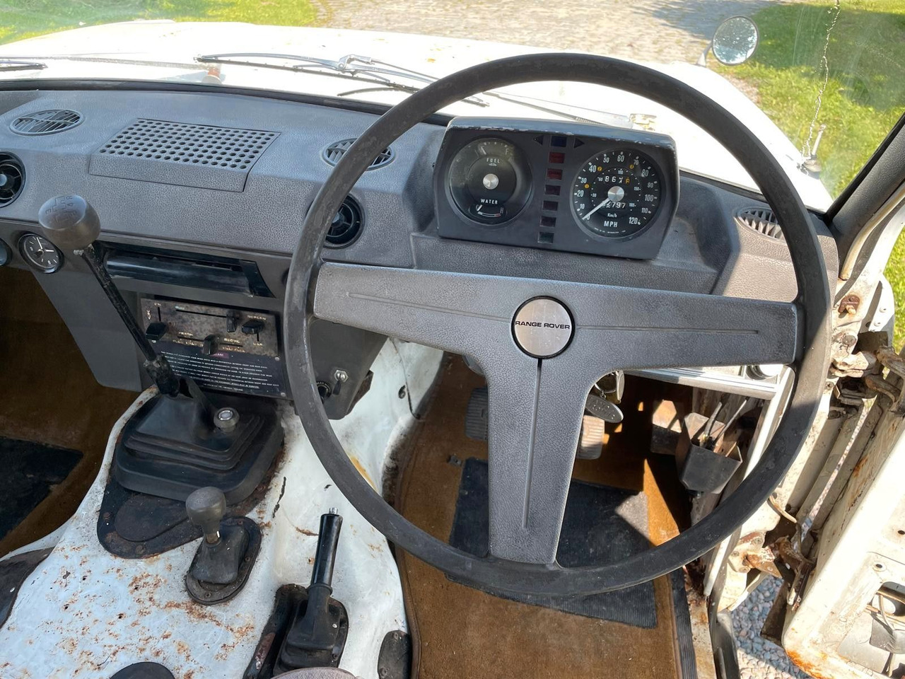 SUV Land Rover Range Rover Classic Suffix A: φωτογραφία 17