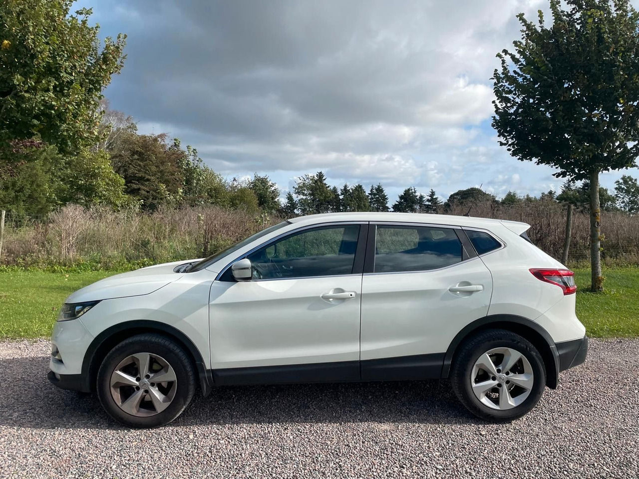 Nissan Qashqai Tekna+ - SUV: φωτογραφία 2 Nissan Qashqai Tekna+ - SUV: φωτογραφία 2