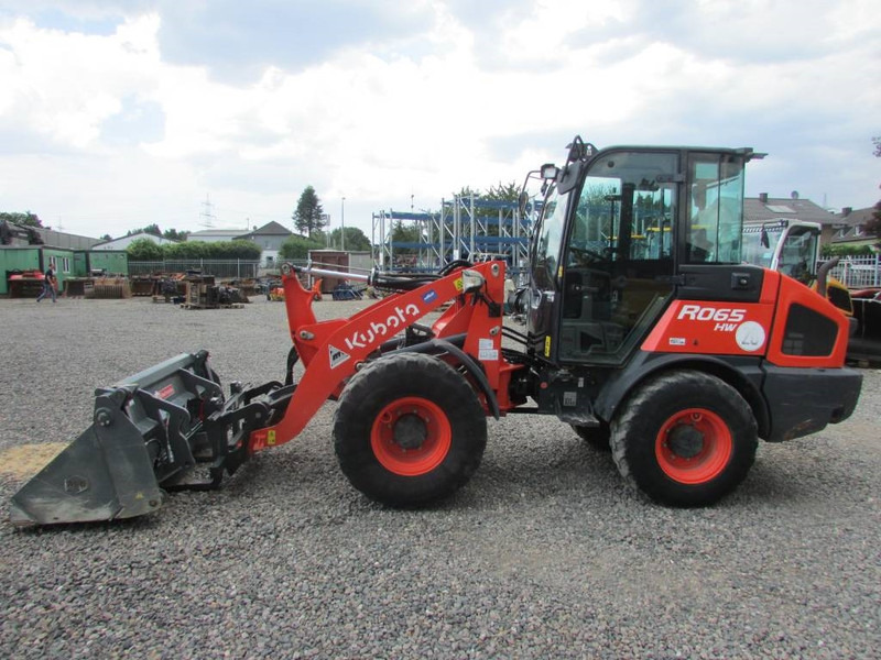 Kubota R 065 Radlader 31.000 EUR - Ελαστιχοφόρος φορτωτής: φωτογραφία 1 Kubota R 065 Radlader 31.000 EUR - Ελαστιχοφόρος φορτωτής: φωτογραφία 1