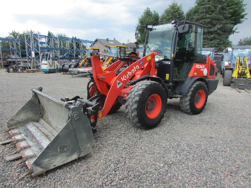 Kubota R 065 Radlader 31.000 EUR - Ελαστιχοφόρος φορτωτής: φωτογραφία 2 Kubota R 065 Radlader 31.000 EUR - Ελαστιχοφόρος φορτωτής: φωτογραφία 2