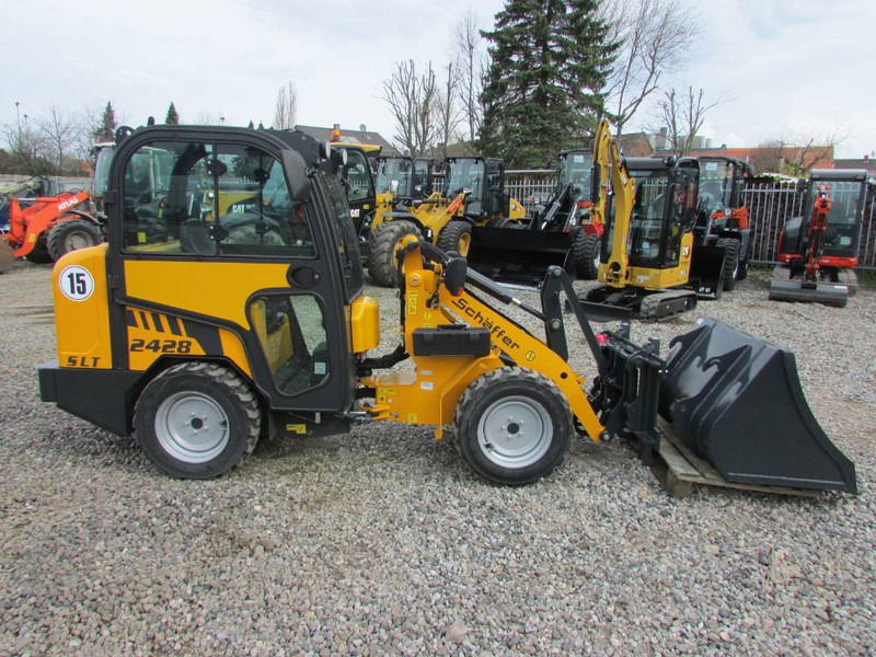 Schäffer 2428 SLT Schmalspur Radlader 32.500 Schaeffer - Ερπυστριοφόρος μικρός φορτωτής: φωτογραφία 2 Schäffer 2428 SLT Schmalspur Radlader 32.500 Schaeffer - Ερπυστριοφόρος μικρός φορτωτής: φωτογραφία 2