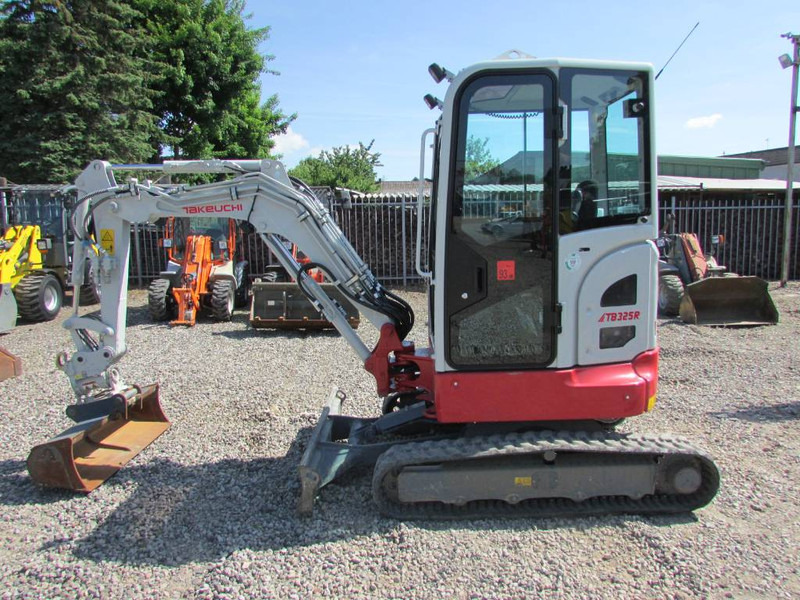 Takeuchi TB 325 R Minibagger 34.500 EUR - Μίνι εκσκαφέας: φωτογραφία 1 Takeuchi TB 325 R Minibagger 34.500 EUR - Μίνι εκσκαφέας: φωτογραφία 1