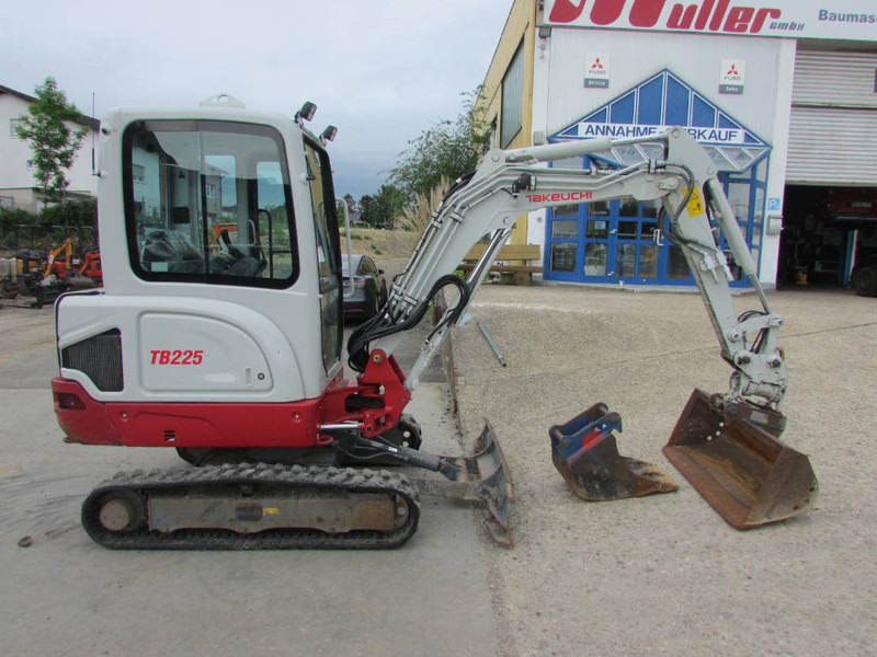 Takeuchi TB225 V3 Minibagger 32.000 EUR net - Μίνι εκσκαφέας: φωτογραφία 1 Takeuchi TB225 V3 Minibagger 32.000 EUR net - Μίνι εκσκαφέας: φωτογραφία 1