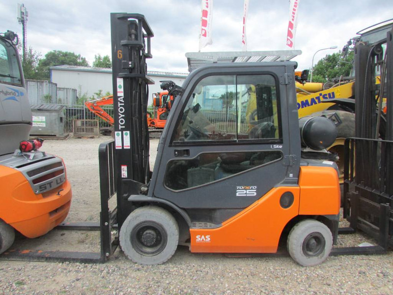 Toyota 02-8 FGF 25 Tonero 25 Gas Stapler 7.500 EUR - Υγραεριοκίνητο περονοφόρο: φωτογραφία 1 Toyota 02-8 FGF 25 Tonero 25 Gas Stapler 7.500 EUR - Υγραεριοκίνητο περονοφόρο: φωτογραφία 1