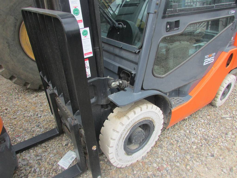 Toyota 02-8 FGF 25 Tonero 25 Gas Stapler - Υγραεριοκίνητο περονοφόρο: φωτογραφία 4 Toyota 02-8 FGF 25 Tonero 25 Gas Stapler - Υγραεριοκίνητο περονοφόρο: φωτογραφία 4