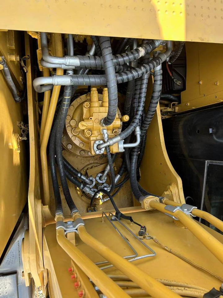 CAT 320D2 - Ερπυστριοφόρος εκσκαφέας: φωτογραφία 2 CAT 320D2 - Ερπυστριοφόρος εκσκαφέας: φωτογραφία 2